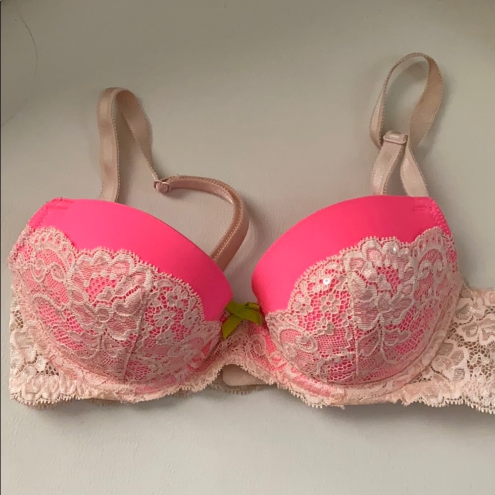 Victoria's Secret Exclusive Dream Angels bra